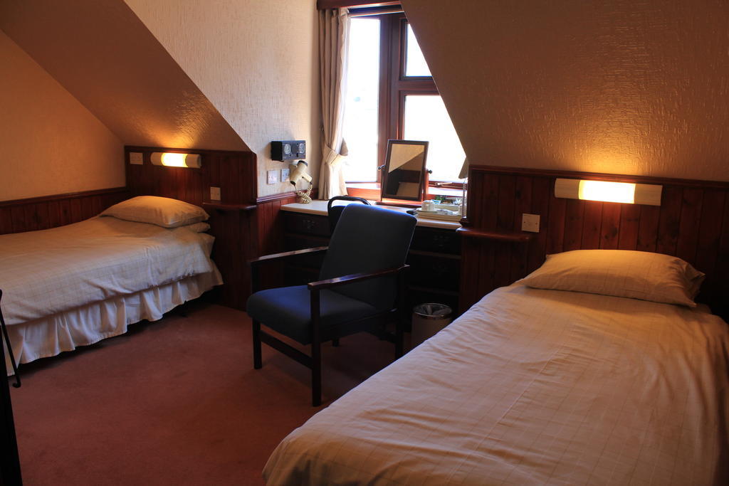 Beeches Aberdeen Room photo